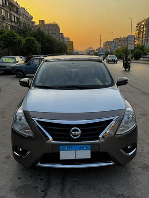 Nissan Sunny 2015