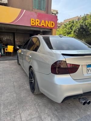 بي ام دبليو 330i 2010