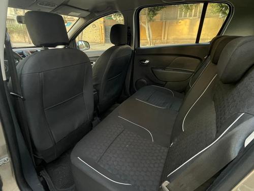 Renault Sandero 2015