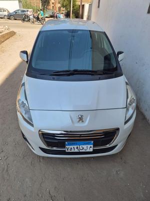 بيجو 5008 2015