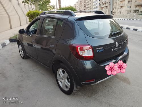 رينو سانديرو  ( ستيب  واى ) 2017