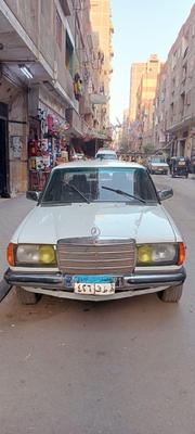 مرسيدس 200 1981
