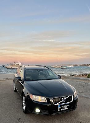 فولفو V70 2012