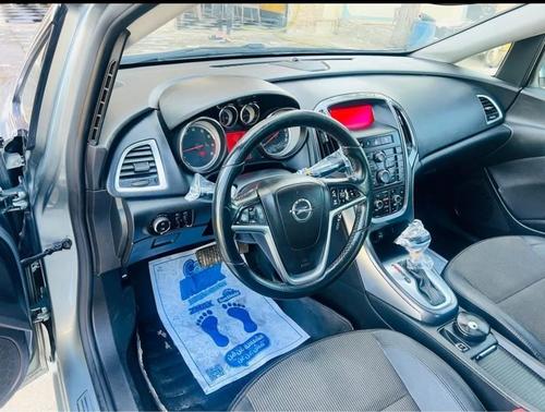Opel Astra 2014