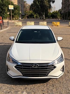 Hyundai Elantra AD 2025