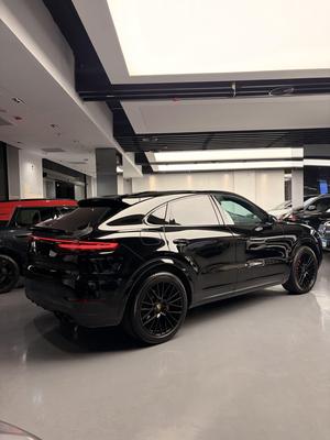 Porsche Cayenne 2021