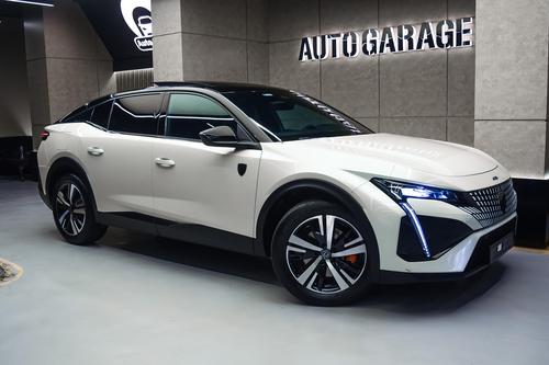 Peugeot 408 2023