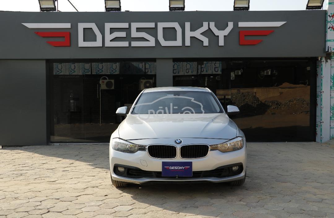 2017 BMW 318