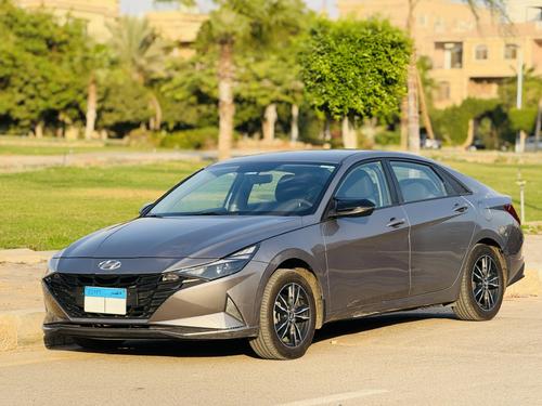 Hyundai Elantra 2022