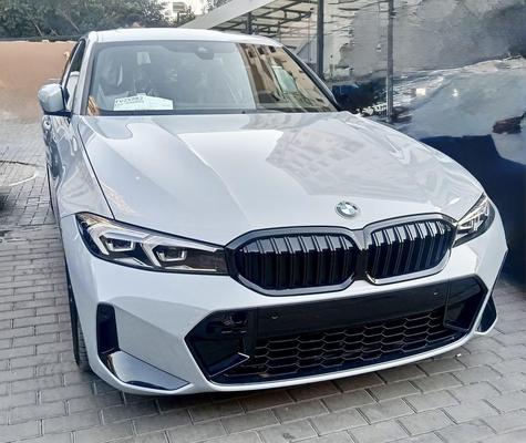 بي ام دبليو 320i 2026