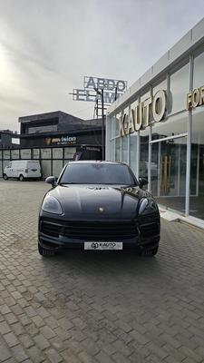 Porsche Cayenne 2021