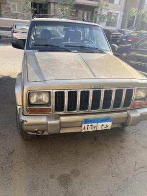 جيب شيروكي 2001