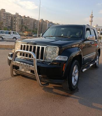 جيب شيروكي 2010