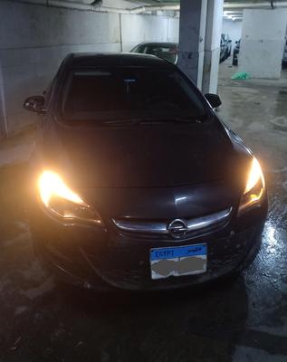 اوبل أسترا 2014