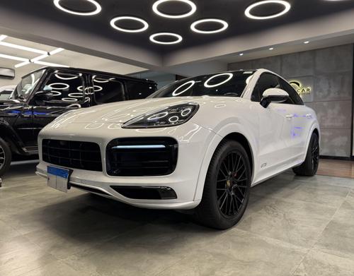 Porsche Cayenne 2022