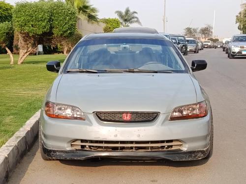 هوندا أكورد 2000