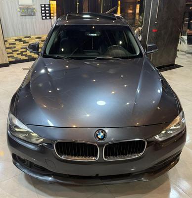 بي ام دبليو 320i 2017