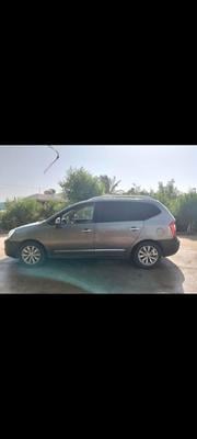 كيا كارينز 2011