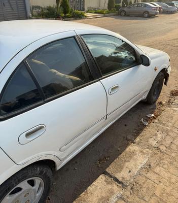 Nissan Sunny 2002