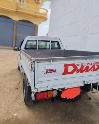 ايسوزو دى ماكس 2015