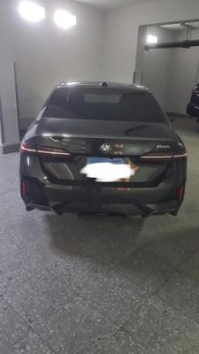 بي ام دبليو 520 2024