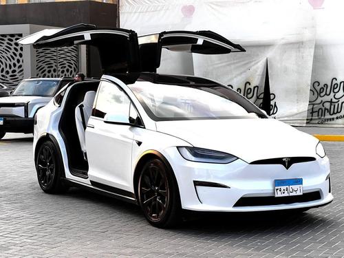 Tesla Model X 2022