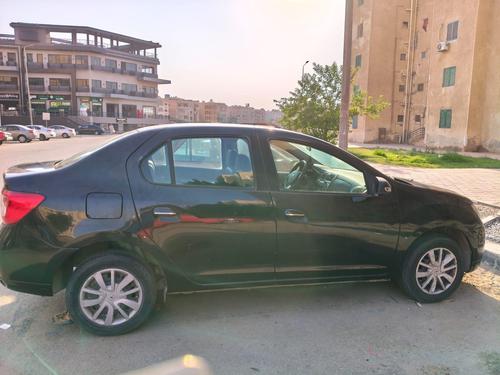 رينو لوجان 2015