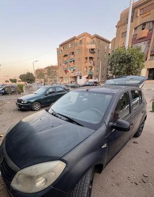 رينو سانديرو 2012