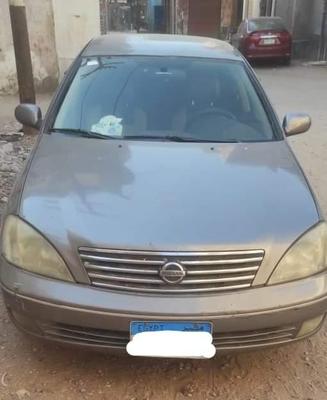 Nissan Sunny 2011