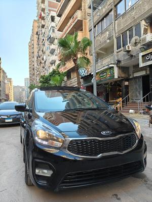 كيا كارينز 2017