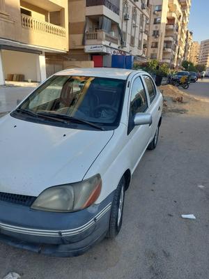 Toyota Echo 2000