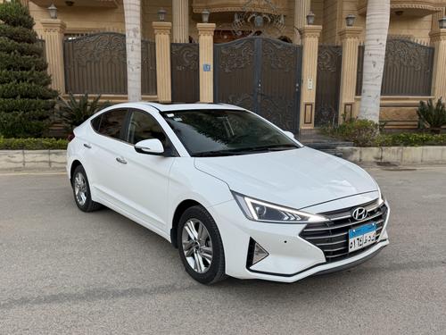 Hyundai Elantra AD 2025
