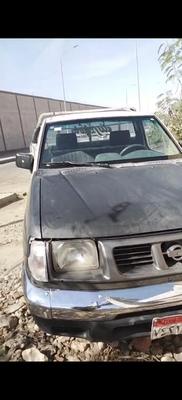 نيسان أخرى 2000