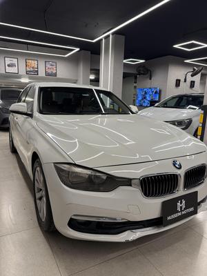BMW 318 2017