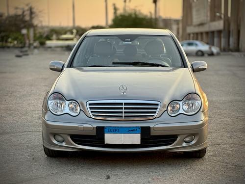 مرسيدس C 180 2007