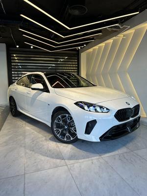 بي ام دبليو 218 i 2026