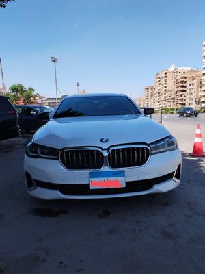 بي ام دبليو 520 2021