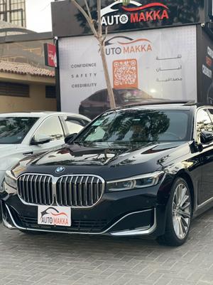 بي ام دبليو 740 2020