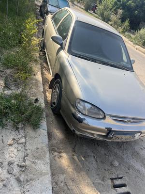 Kia Sephia 2001