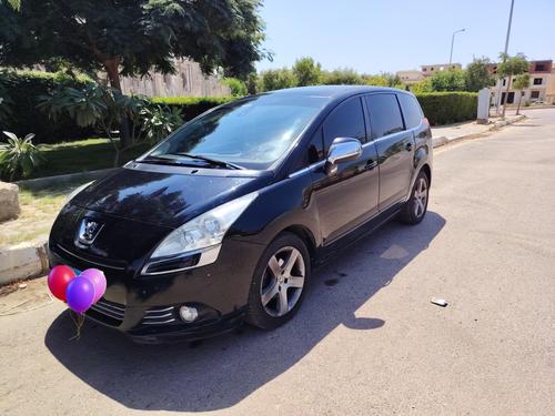 بيجو 5008 2013