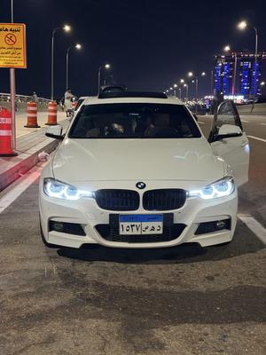 بي ام دبليو 320i 2018