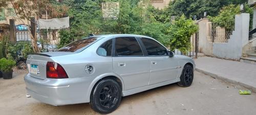اوبل فيكترا 2000