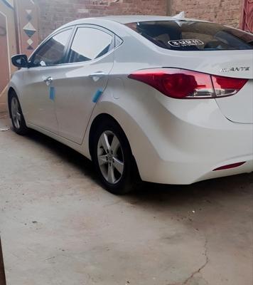Hyundai Avante 2011