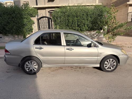ميتسوبيشي لانسر بومة 2008
