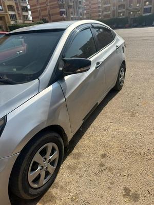 Hyundai Accent 2012