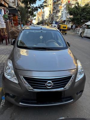 Nissan Sunny 2015