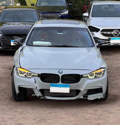 بي ام دبليو 320i 2016