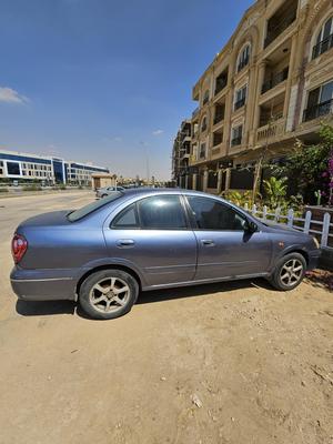 Nissan Sunny 2010
