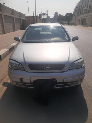 اوبل أسترا 2000