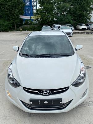 Hyundai Avante 2011